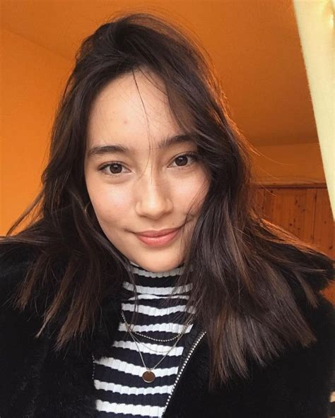 Jilid 1 tentang g string. Foto Artis Pria dan Wanita Indonesia Berdarah Blasteran