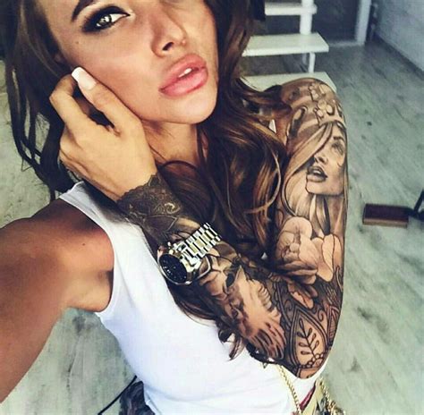 Pin By Erika Hirkova On Tattoos Girls With Sleeve Tattoos Tattoos