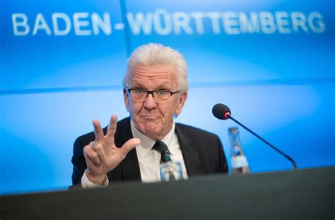 Einen tag vor der wahl machte die ministerpräsidentin straßenwahlkampf in trier. Umfrage zur Landtagswahl in Baden-Württemberg: Südwest ...