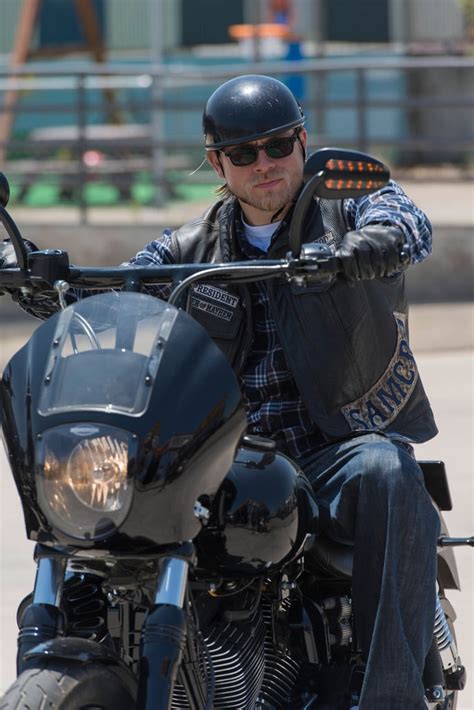 Charlie Hunnam On Sons Of Anarchy Pictures Popsugar Entertainment Photo 7