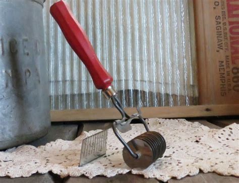 Vintage Red Handle Pasta Cutter Etsy Pasta Cutter Vintage Cutter