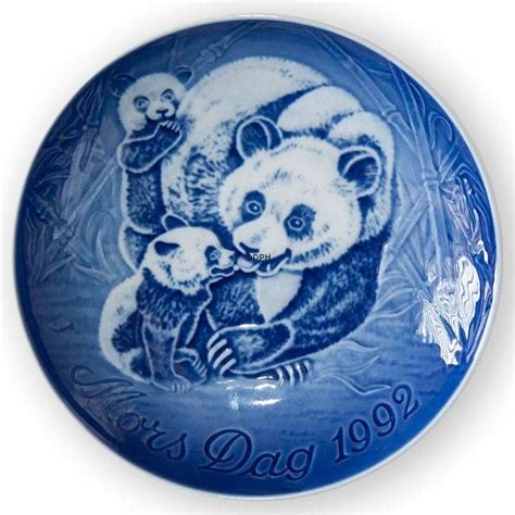 Panda With Cubs 1992 Bing And Grondahl Mothers Day Plate Royal