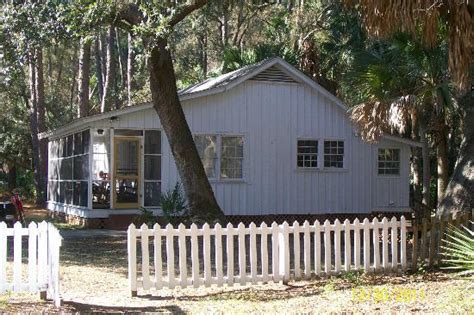 Prices start at $116 per night, and cabins. Lighthouse Cabin....super! - Picture of Hunting Island ...
