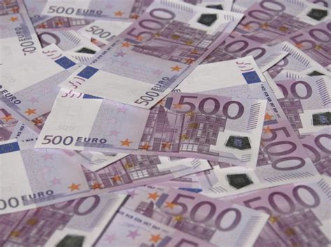 Die einführung einer bargeldobergrenze sei demnach „ein wirksames mittel zur eindämmung illegaler. Wieso es in Spanien die meisten 500-Euro-Scheine der ...