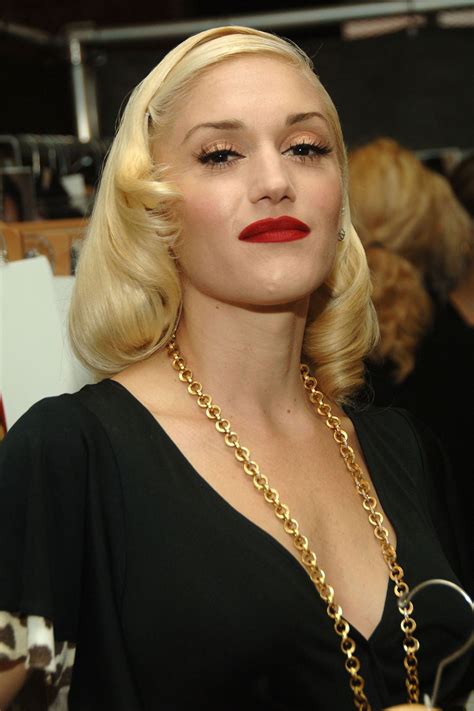 On Beauty Gwen Stefani Beauty Stylish Hair Gwen Stefani
