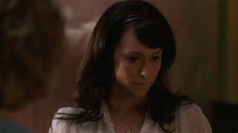 JLH In Ghost Whisperer 1x02 The Crossing Jennifer Love Hewitt Image