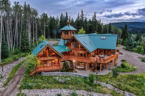 Luxury Homes For Sale In The Canadian Wilderness