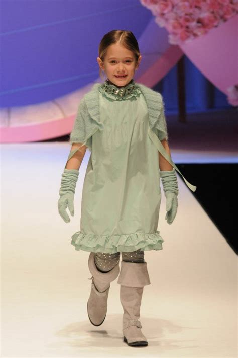 Alalosha Vogue Enfants Miss Blumarine Girls Kids Fashion Show V