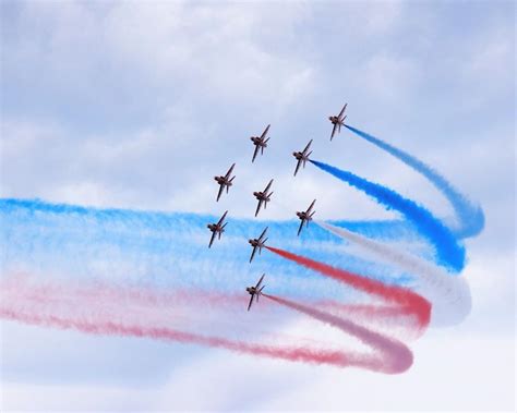 Red Arrows Wallpaper Hd Download