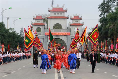 Exploring Hai Ba Trung Temple In Hanois Outskirt