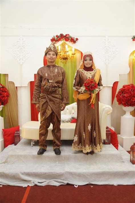 Baju melayu songket blazer berwarna hijau turquoise ini kelihatan sungguh menarik. yaya ayarus: Sewa Baju Pengantin :)