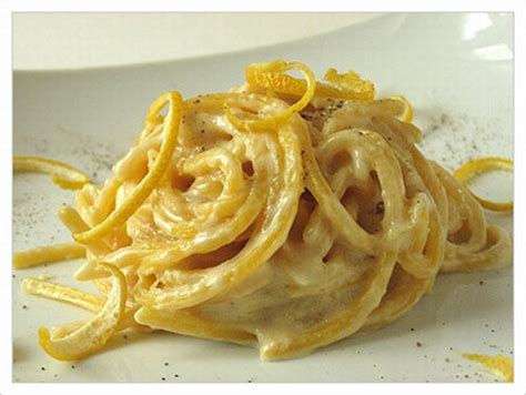 Primi piatti con la panna. Spaghetti con limone e panna