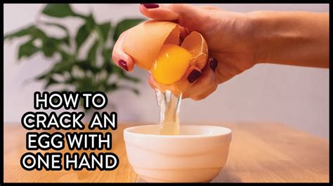 How To Crack An Egg With One Hand Crack An Egg Like A Pastry Chef