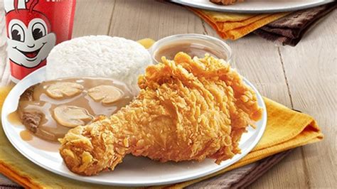 Dreams Do Come True Jollibee Now Serves Chickenjoy With Burger Steak