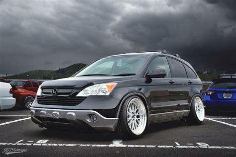 Non traditional wheel color choice, but it works on this stanced acura rl: Slammed and Modified CRV. | Imports - JDM - Cars ...