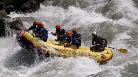 amazing white water rafting in ganga rishikesh tripoto