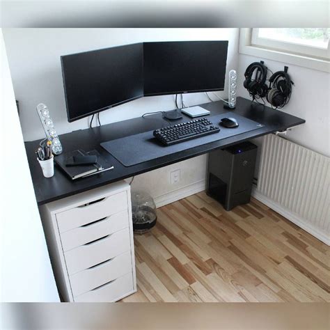 A good gaming bedroom setup is crucial if you're a teenager or college kid still living at home. Possible Twitch setup | Home, Gaming room setup, Room setup