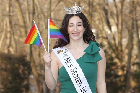 Miss Staten Island Banned From St Pats Parade After Coming Out As Bi — Still Shows Up