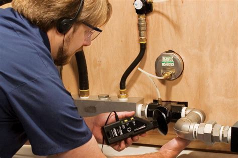 Ultrasonic leak detector for detacting leakage in air line. Ultrasonic Leak Detector - Caasafety