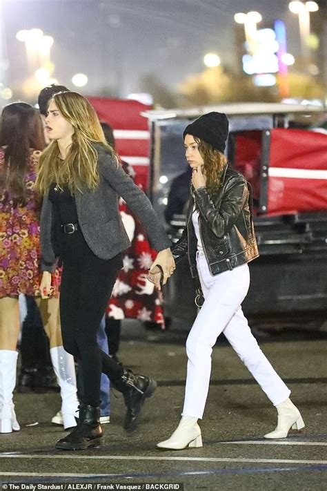 Cara Delevingne Enjoys A Date Night With Girlfriend Minke To Harry Styles Concert Daily Mail