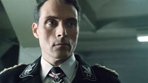 The Man In The High Castle Review Amazons Take On The Alt Universe
