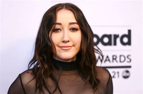 omg boo hoo noah cyrus is selling a 12 000 bottle of her own tears omg blog