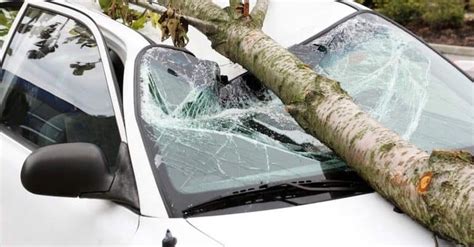 Cara claim insurans cermin kereta berbaloi ke bayar. #TahukahAnda: 8 Sebab Cermin Depan Kereta Anda Boleh Retak ...
