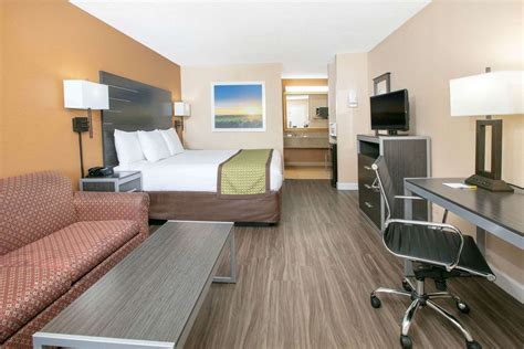 3 stars hotel days inn hamilton is absolutely appropriate for a business vacation. Days Inn Hamilton, AL - See Discounts