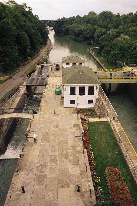 The History Of Erie Canal