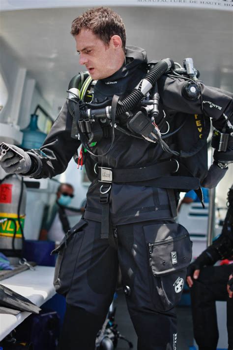 Scuba Diving Gear Tips For Buying