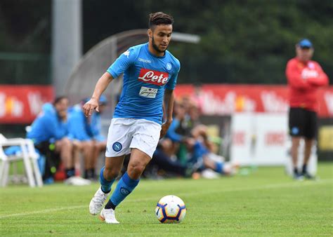 Shop online in the uae, saudi arabia and qatar with our gold star personal styling service. Mercato : Adam Ounas proche de l'OGC Nice - Footalgerien.com