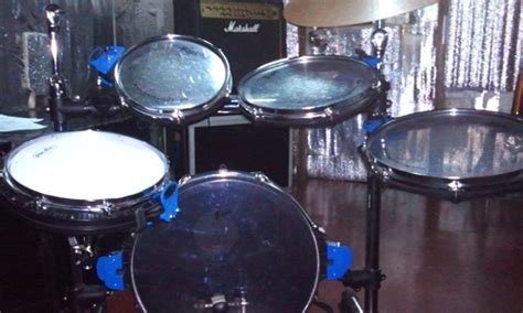 Trap drum kits volume 1 (by fatloops). Music review: Traps A400 drum kit is so compact it fits inside a tricycle