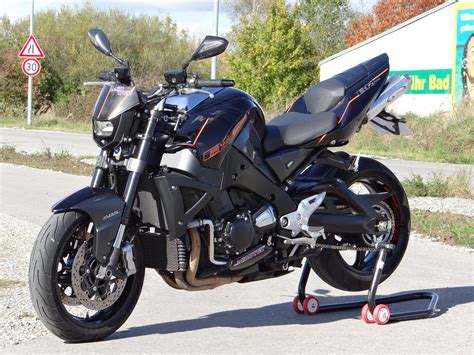 After six years of waiting, the faithful have been rewarded. Umgebautes Motorrad Suzuki B-King von Motorrad Hintermeyer ...