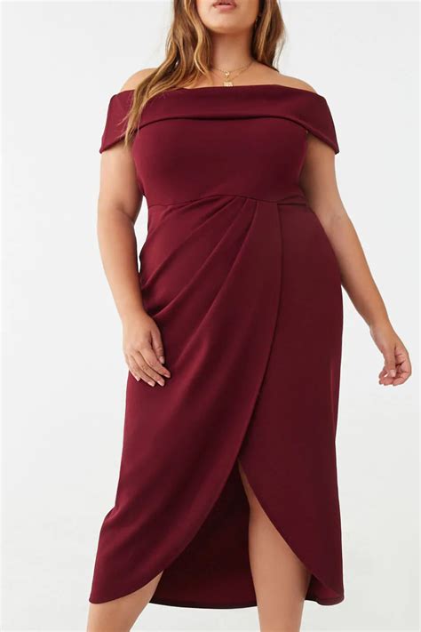 From grand ball gowns to sultry slip dresses, these gowns are for every size, shape and style. Plus Size Tulip-Hem Maxi Dress | Forever 21 | Plus size ...