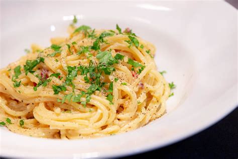Spaghetti Carbonara Das Italienische Originalrezept Tastybitsde