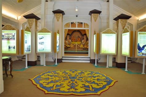 Rumah tradisional tok su & seri banai. KELUARGA AWANG OSMAN (KEDAH): Muzium Diraja (Rumah Pelamin)