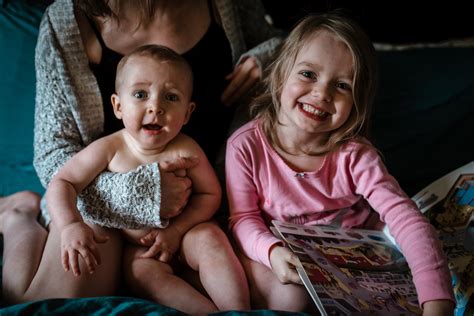 Real Postpartum An Intimate Breastfeeding Photo Session In The Twin
