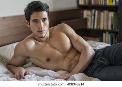 Shirtless Sexy Male Model Lying Alone Foto Stock Shutterstock