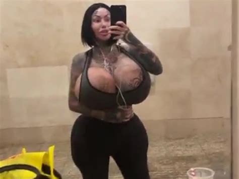 Instagram Star Mary Magdalene Kicked Off Dallas Flight Allegedly Due To Kg J Breasts News