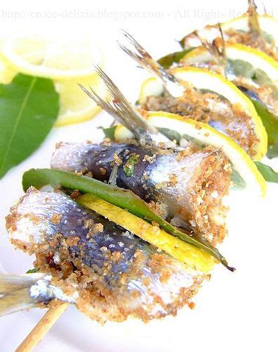 In realtà esiste anche la versione catanese la cui differenza sostanziale sta nella forma: Sarde a beccafico | Ricette, Cibo siciliano, Ricette ...