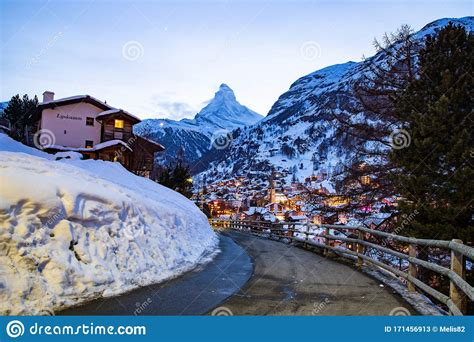 Zzermatt Mooi Zwitsers Dorpje Aan De Voet Van Matterhorn Zwitserse