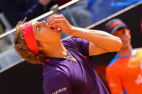 Dusan lajovic le ha durado solo los tres primeros juegos del. Zverev perde na estreia no Masters de Roma e pode sair do ...
