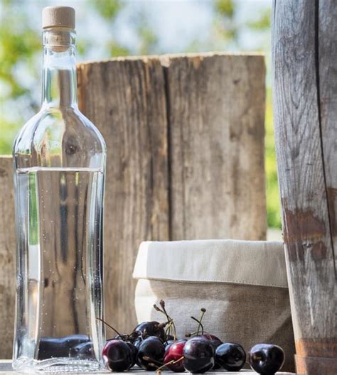 9 Marvelously Easy Ways To Preserve Morello Cherries