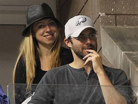 Chelsea Clinton Shares Kiss With Husband Marc Mezvinsky At Us Open Mirror Online