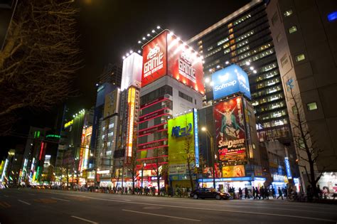 The sun might have set and most shops might have been closed, but there are still lots of things you can do to enjoy your night in tokyo. tokyo at night-5827 | Stockarch Free Stock Photos