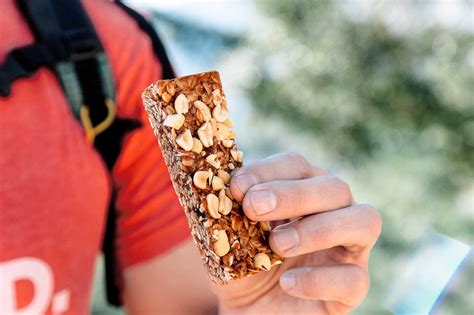 10 easy hiking snacks and backpacking food to make