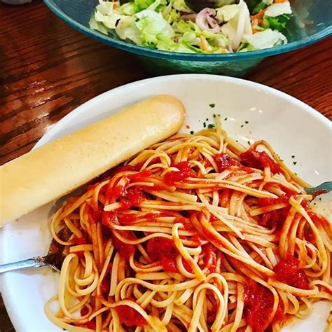 Simply hold the croutons and once you're a pro at dining at olive garden, broaden your restaurant horizons by learning how to eat vegan at other chain restaurants, too! Vegan at Olive Garden - When you think of Italian ...
