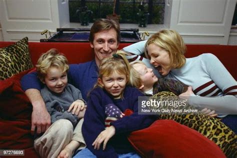 New York Rangers Wayne Gretzky And Wife Janet Jones At Home With