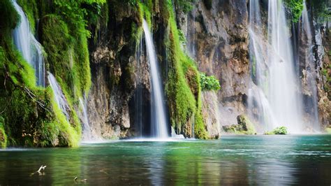 Des fonds d'écrans animés, résolution d'écran 1920x1080, à télécharger gratuitement. Fond d'écran : cascade, eau, la nature, herbe, vert ...