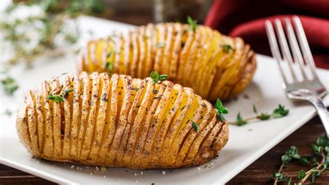 ¡aprende cómo cocer una patata correctamente! Receta de Patatas Hasselback - Hogarmania
